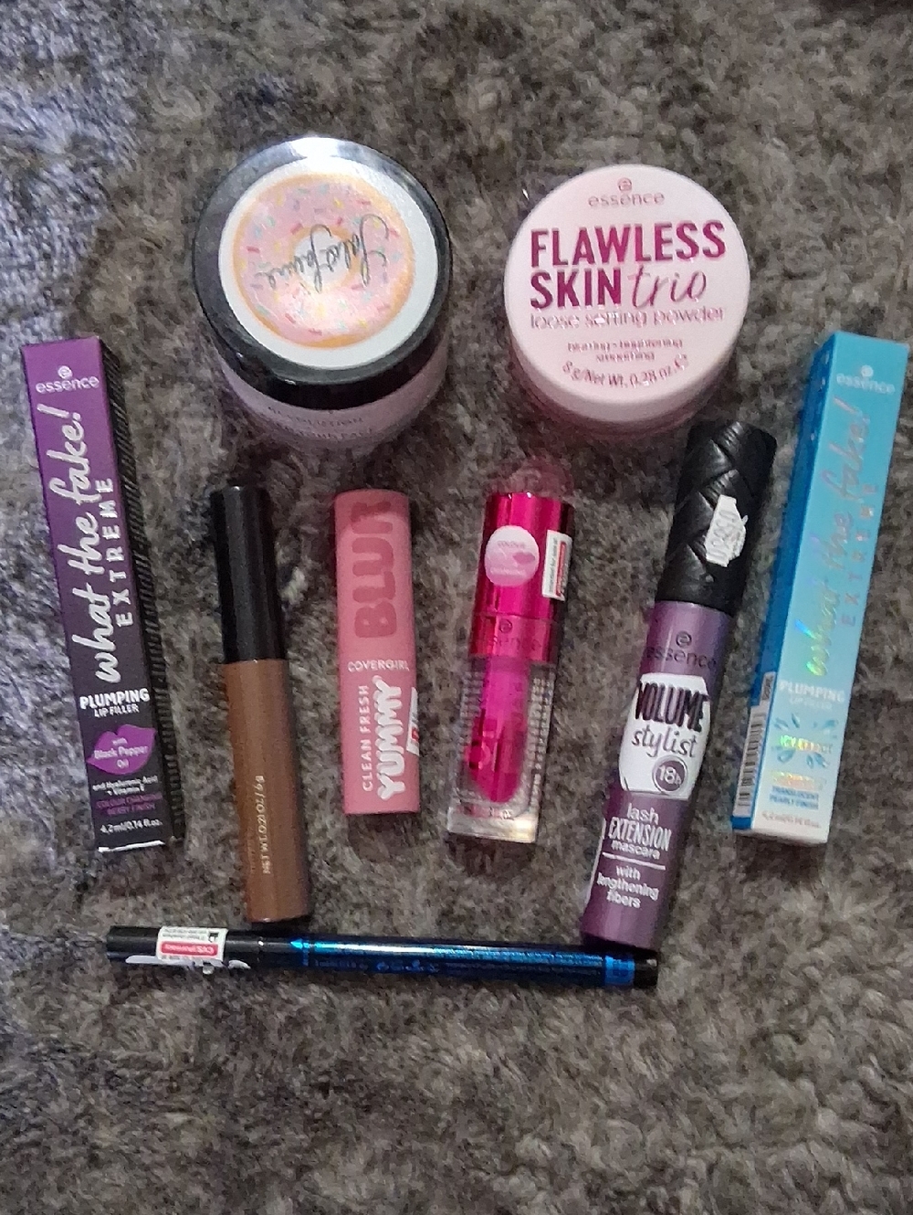 Flawless Skin Trio Beauty Bundle.Lip Oil, Mascara, Eyeliner,lip Plumper.NWT